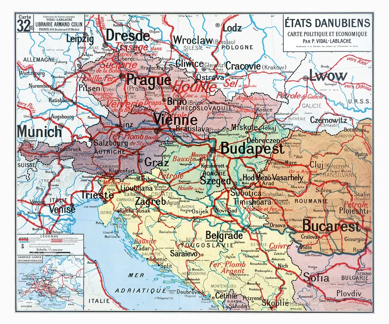 Carte Vidal-Lablache n° 32 bis, États danubiens, politique et économique : reproduction de l’ancienne carte murale d’école