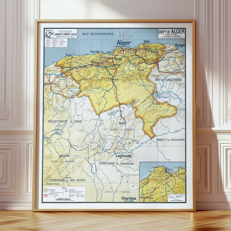 Carte Vidal-Lablache n° 42 bis, Département d’Alger accrochée dans un intérieur, en situation