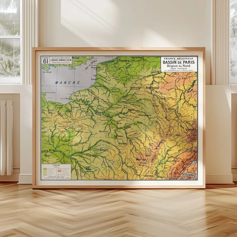 Carte Vidal-Lablache n° 61, Bassin de Paris, physique accrochée dans un intérieur, en situation